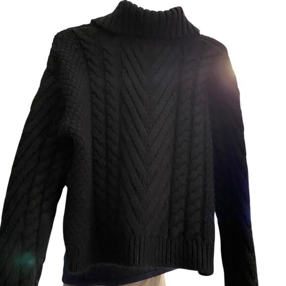 Zara Knit - Picture 2 of 5